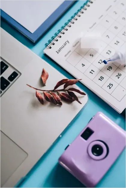 Detail Content Planning Calendar Desk Flat Lay Number 16