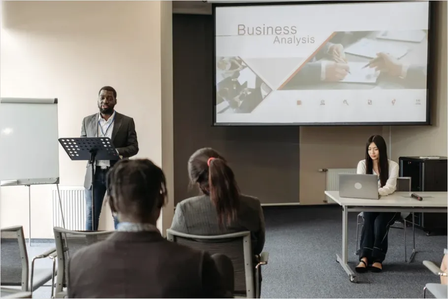 Detail Corporate Training Session Presentation Photo Number 4