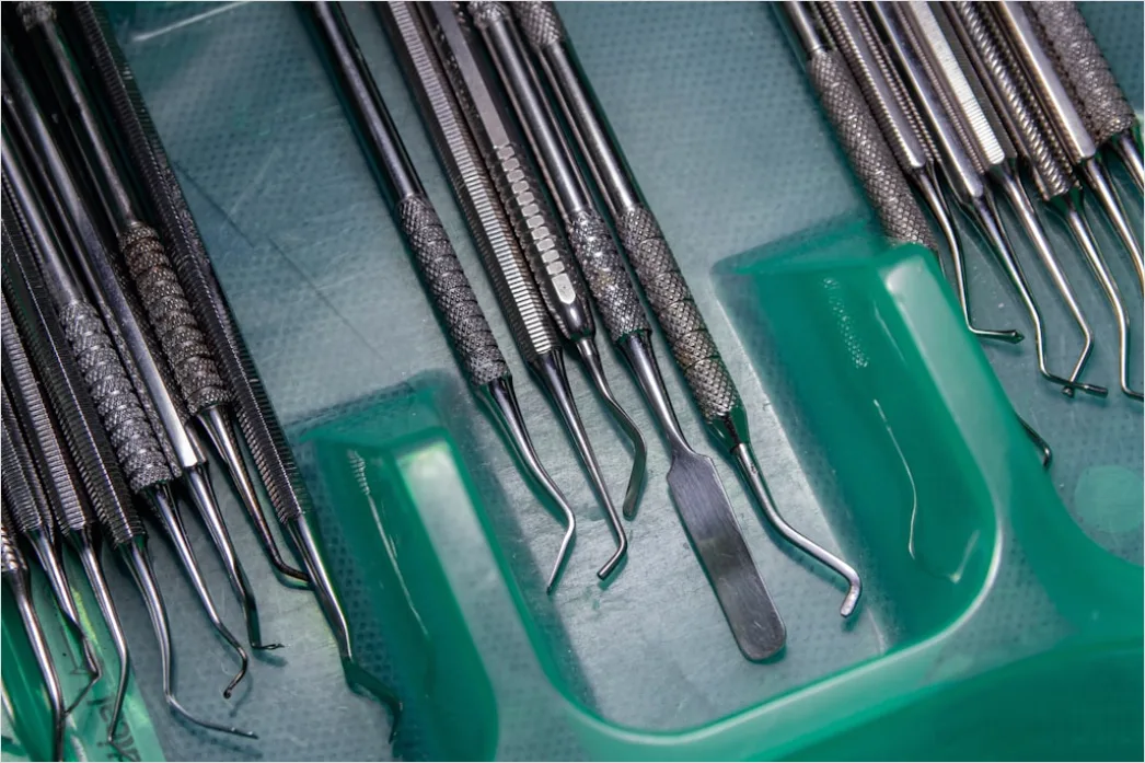 Detail Dental Cleaning Tools Tray Flat Lay Number 3