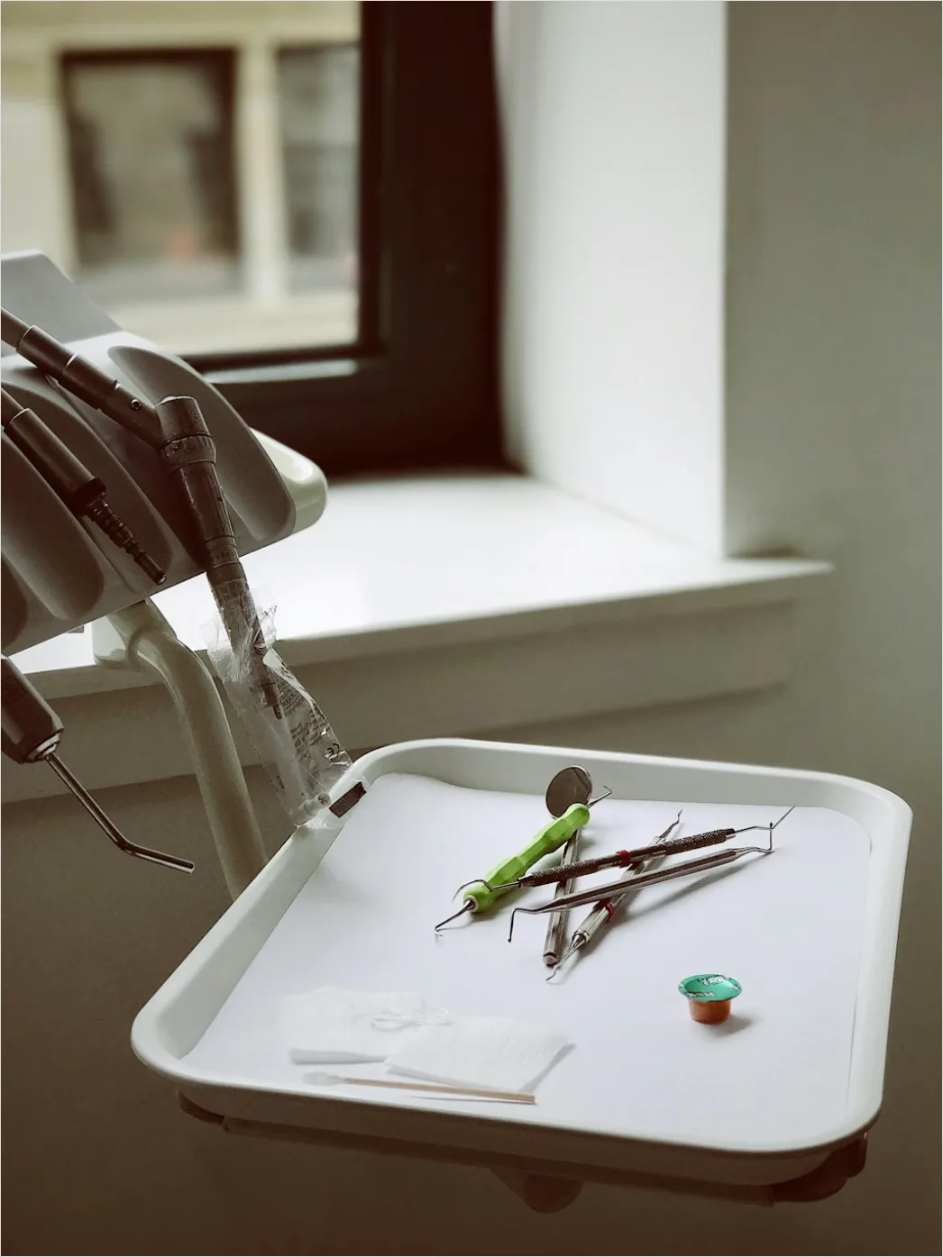 Detail Dental Cleaning Tools Tray Flat Lay Number 4