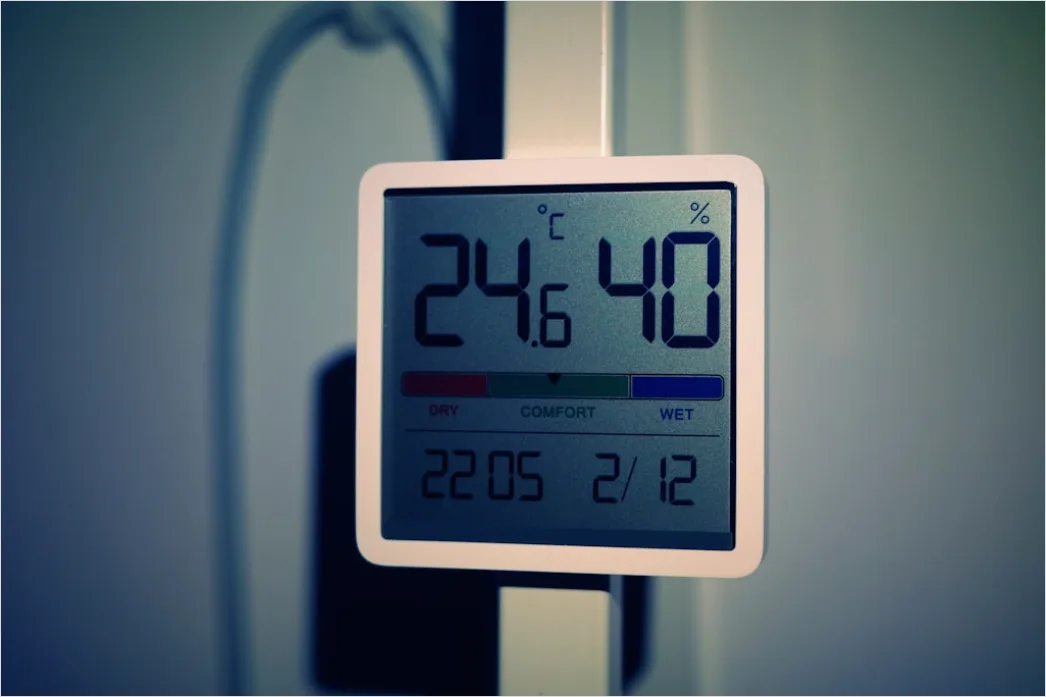 Detail Digital Thermometer Reading Temperature Close Up Number 14
