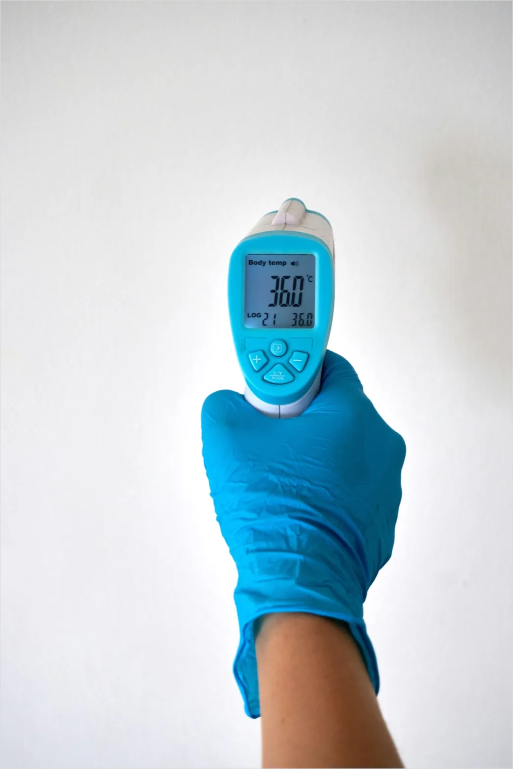 Detail Digital Thermometer Reading Temperature Close Up Number 15