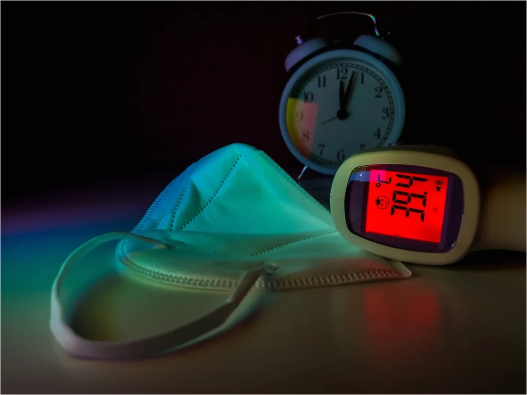 Detail Digital Thermometer Reading Temperature Close Up Number 16