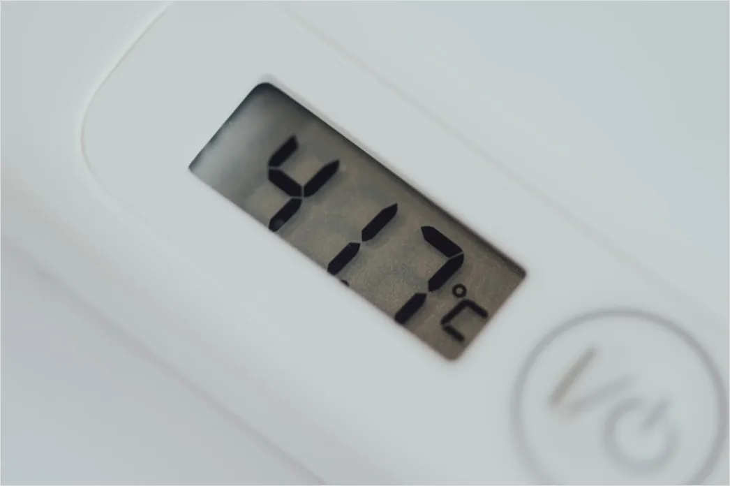 Detail Digital Thermometer Reading Temperature Close Up Number 5