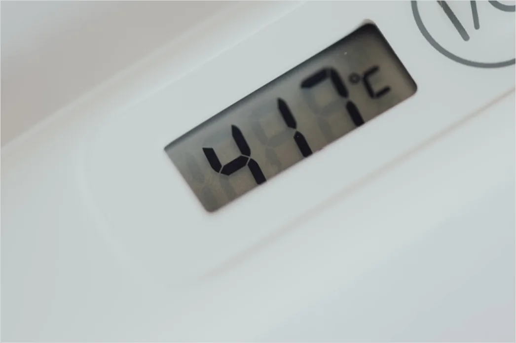 Detail Digital Thermometer Reading Temperature Close Up Number 7