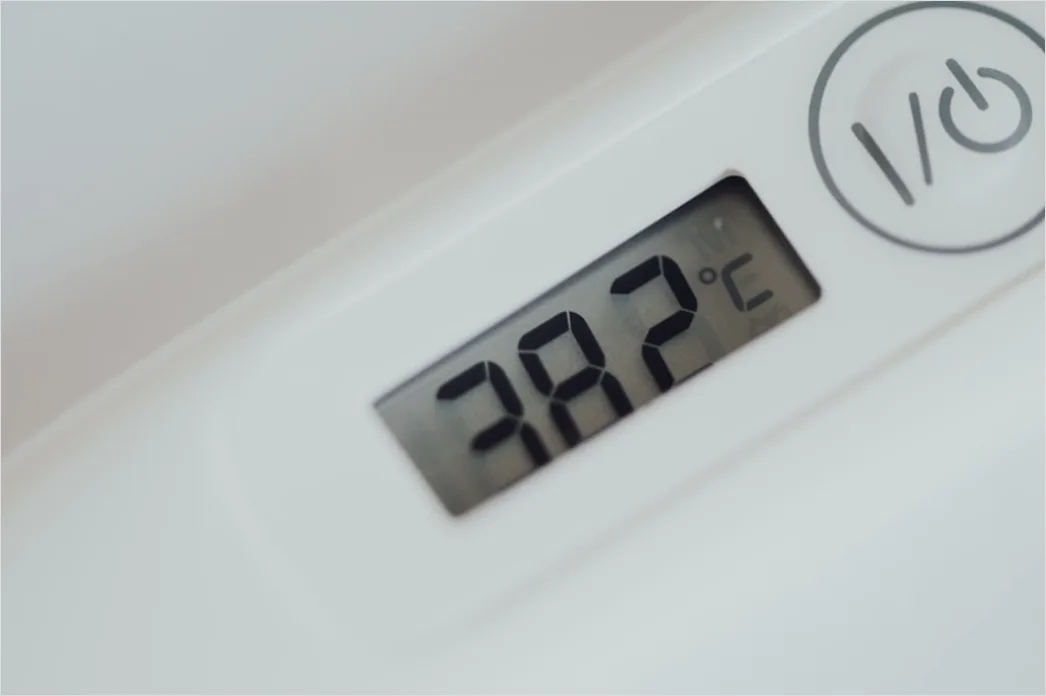 Detail Digital Thermometer Reading Temperature Close Up Number 8