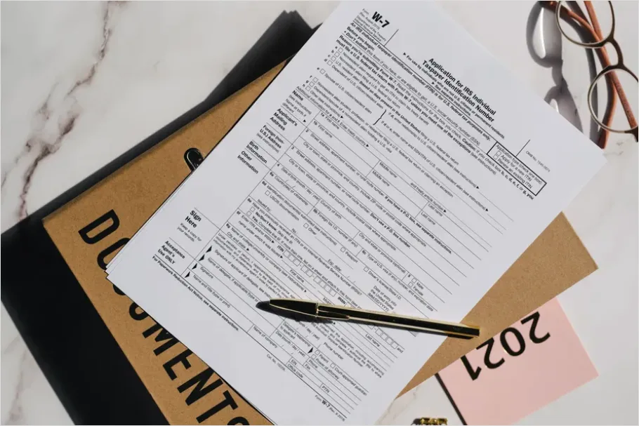 Detail Employee Onboarding Paperwork Flat Lay Number 11