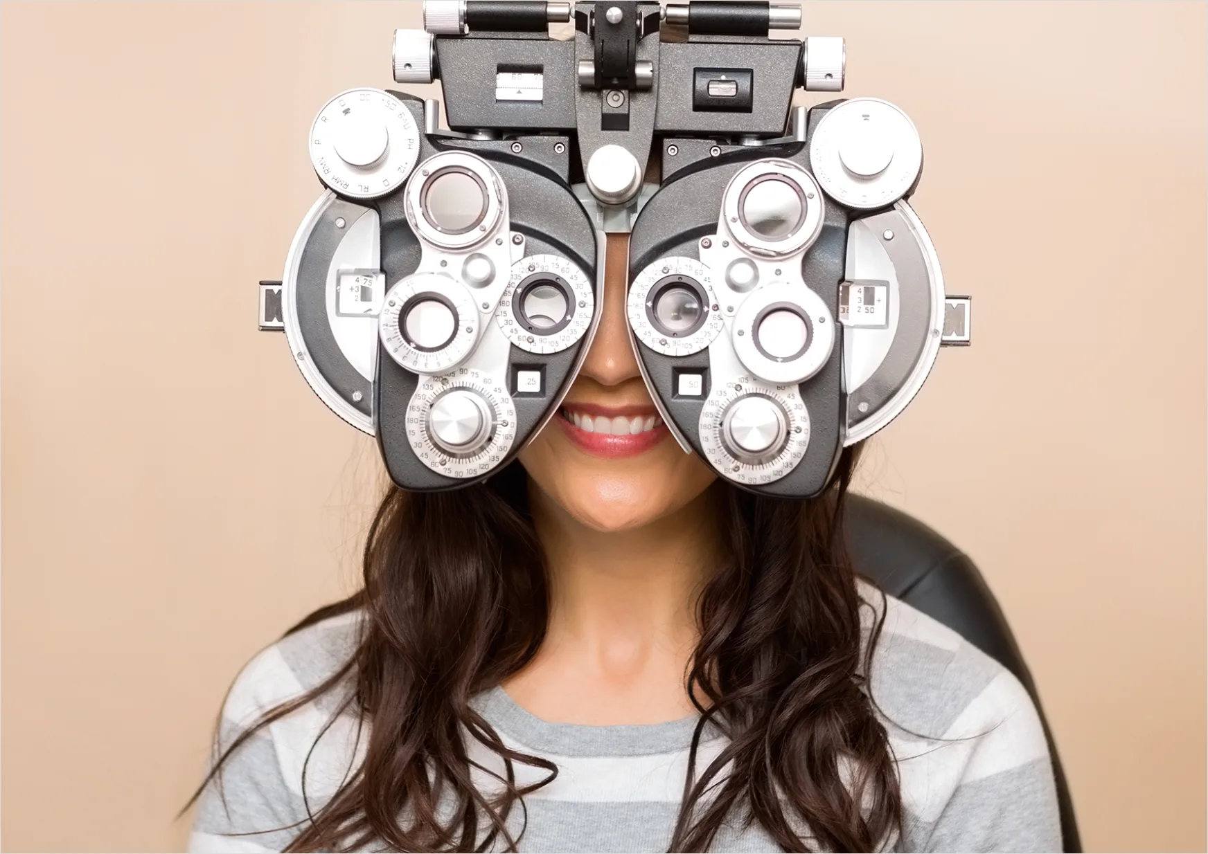 Detail Eye Doctor Exam Phoropter Close Up Number 13