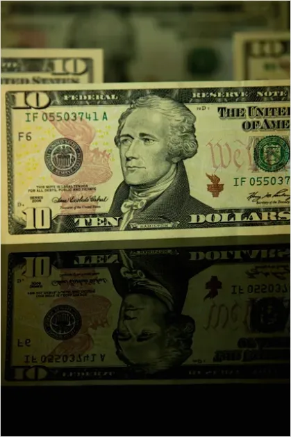 Detail Federal Reserve Interest Rates Concept Photo Number 4