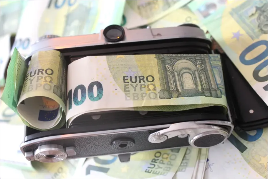 Detail Financial Security Concept Lock And Money Photo Number 14