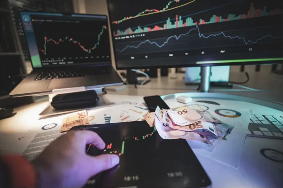 Detail Forex Trading Chart On Screen Photo Number 14