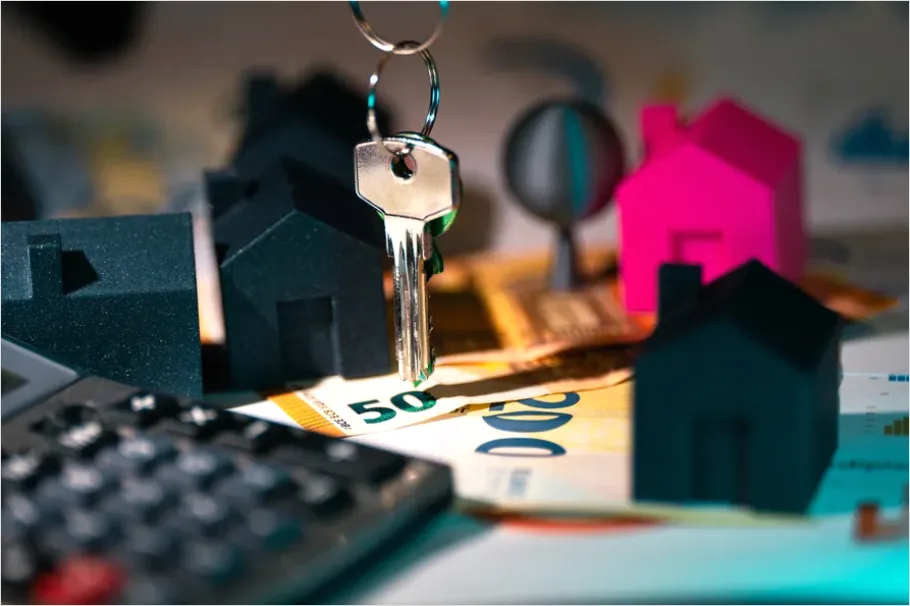 Detail House Keys And Contract Flat Lay Number 11