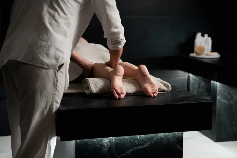Detail Massage Therapy Table Spa Clinic Setup Number 9