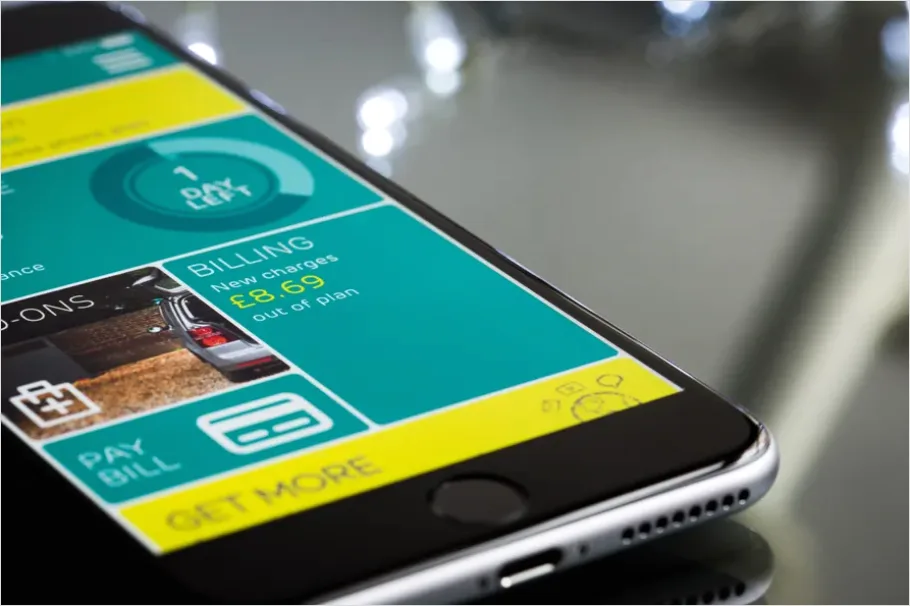 Detail Mobile Payment With Smartphone Close Up Photo Number 11
