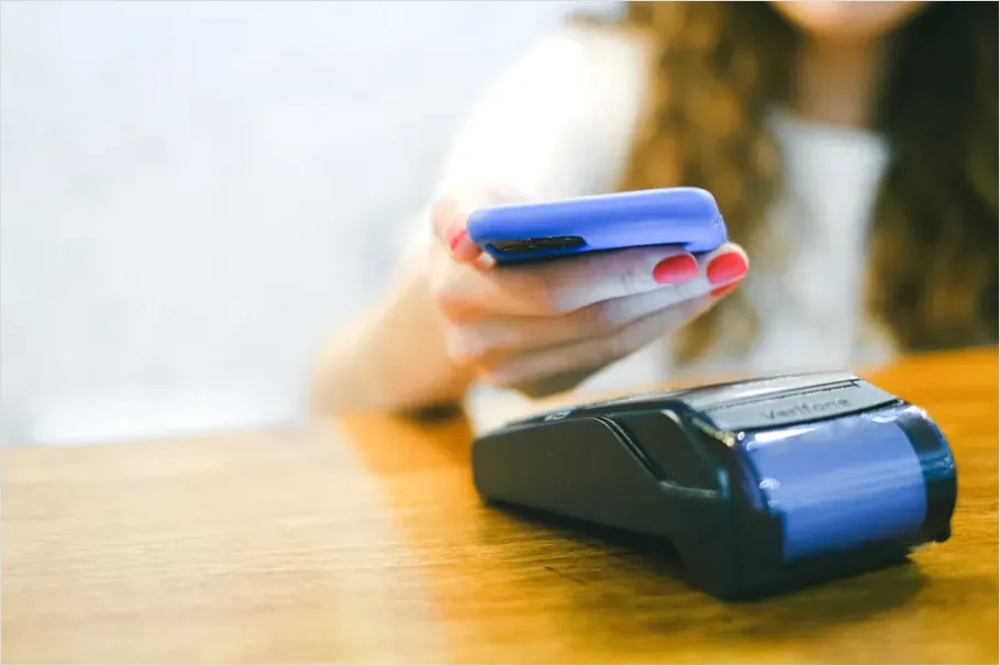 Detail Mobile Payment With Smartphone Close Up Photo Number 9