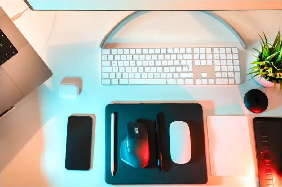 Detail Modern Office Desk Setup Flat Lay Number 13