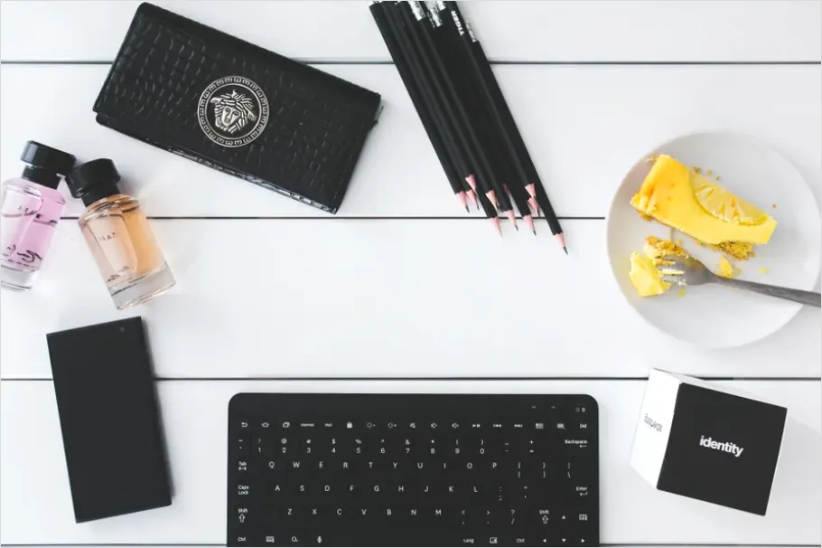 Detail Modern Office Desk Setup Flat Lay Number 5