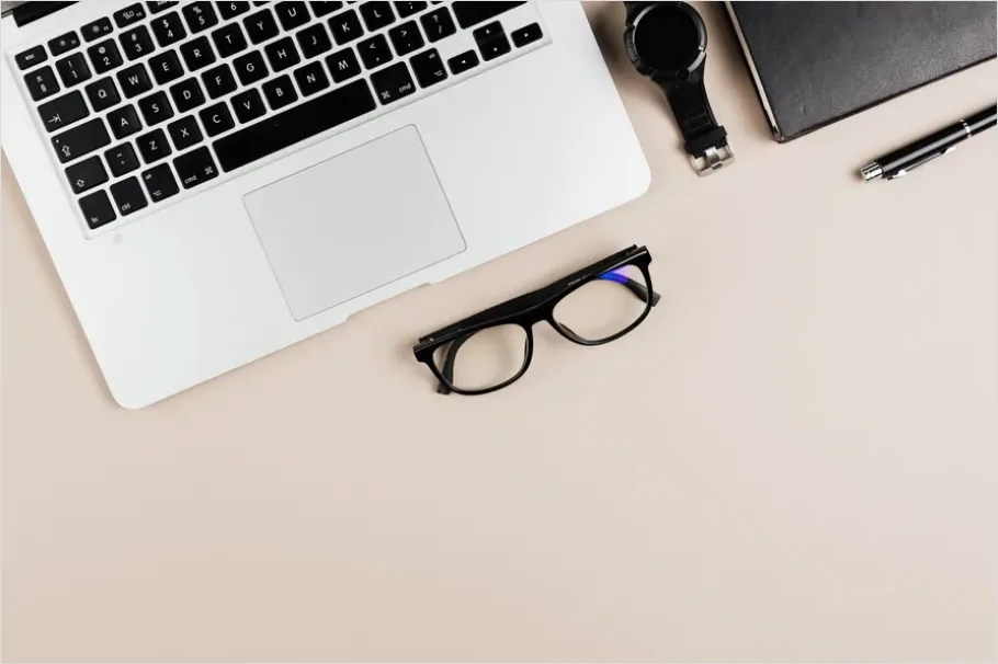 Detail Modern Office Desk Setup Flat Lay Number 6