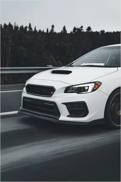 Modern Sports Car Driving Fast Photo B7f0
