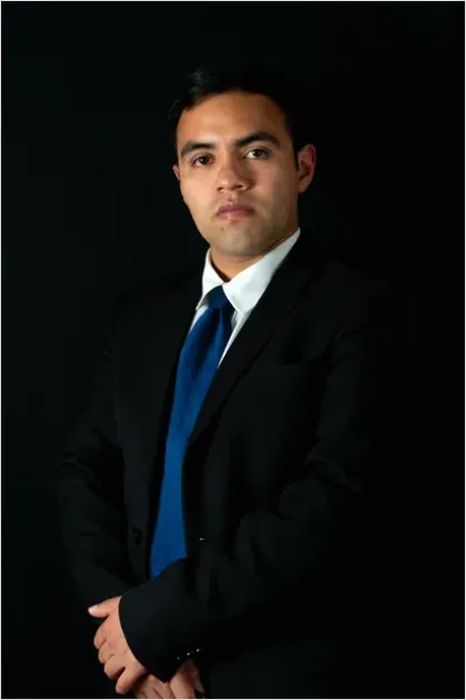 Detail Professional Headshot Corporate Background Photo Number 11