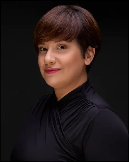 Detail Professional Headshot Corporate Background Photo Number 5