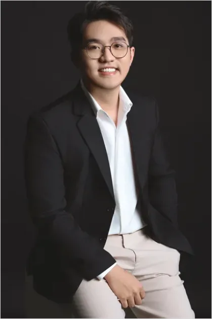 Detail Professional Headshot Corporate Background Photo Number 8
