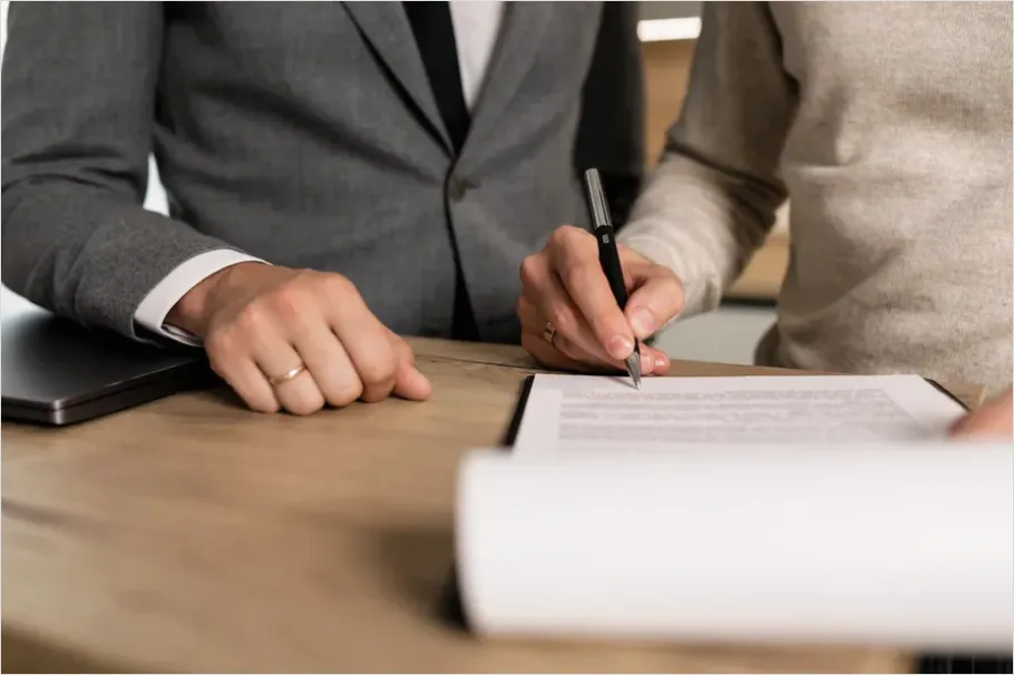 Detail Real Estate Closing Documents Table Photo Number 4