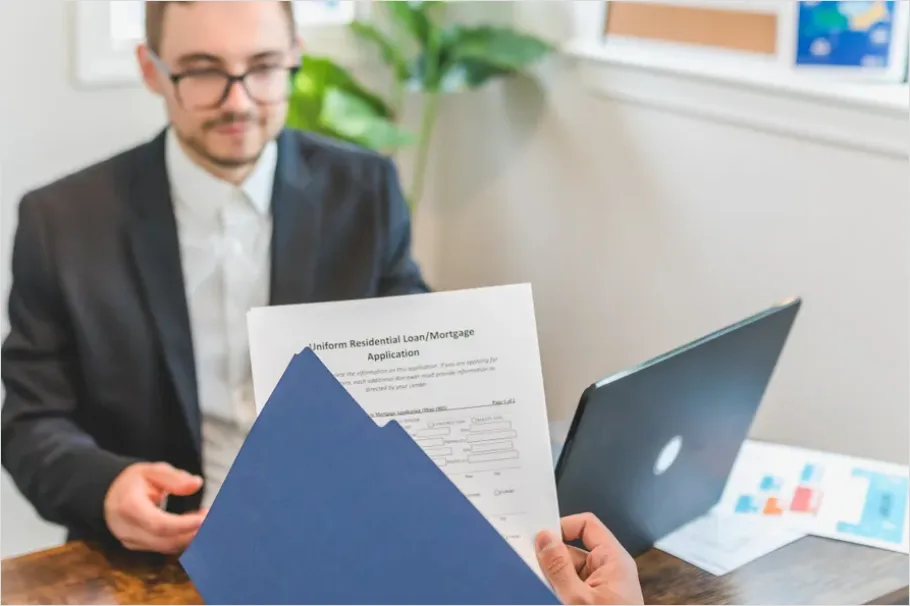 Detail Real Estate Closing Documents Table Photo Number 7