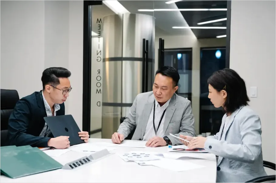 Detail Salary Negotiation Meeting Office Photo Number 13