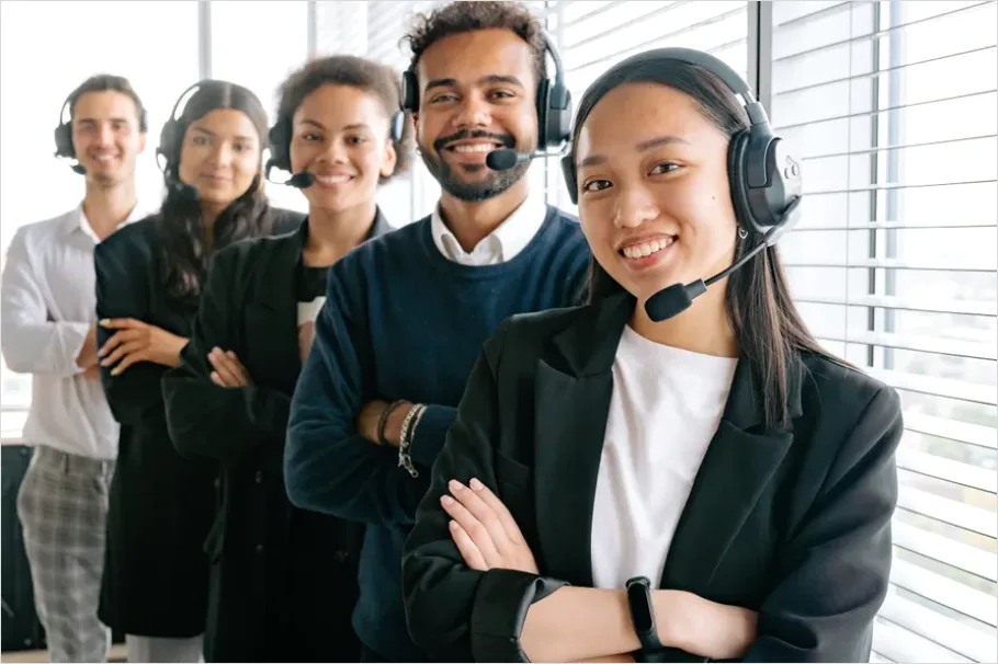 Detail Sales Team Calling Prospects Office Photo Number 8