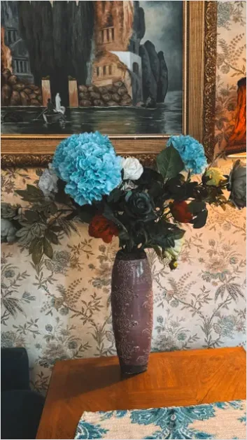 Detail Still Life Painting With Flowers Vase Number 10