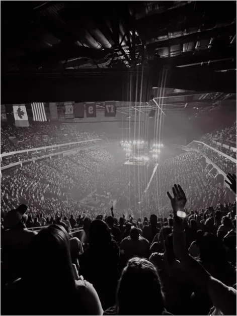 Detail Arena Concert Crowd Wide Shot Photo Number 16