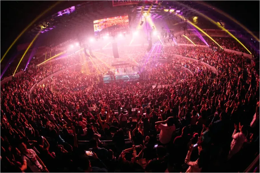 Detail Arena Concert Crowd Wide Shot Photo Number 6