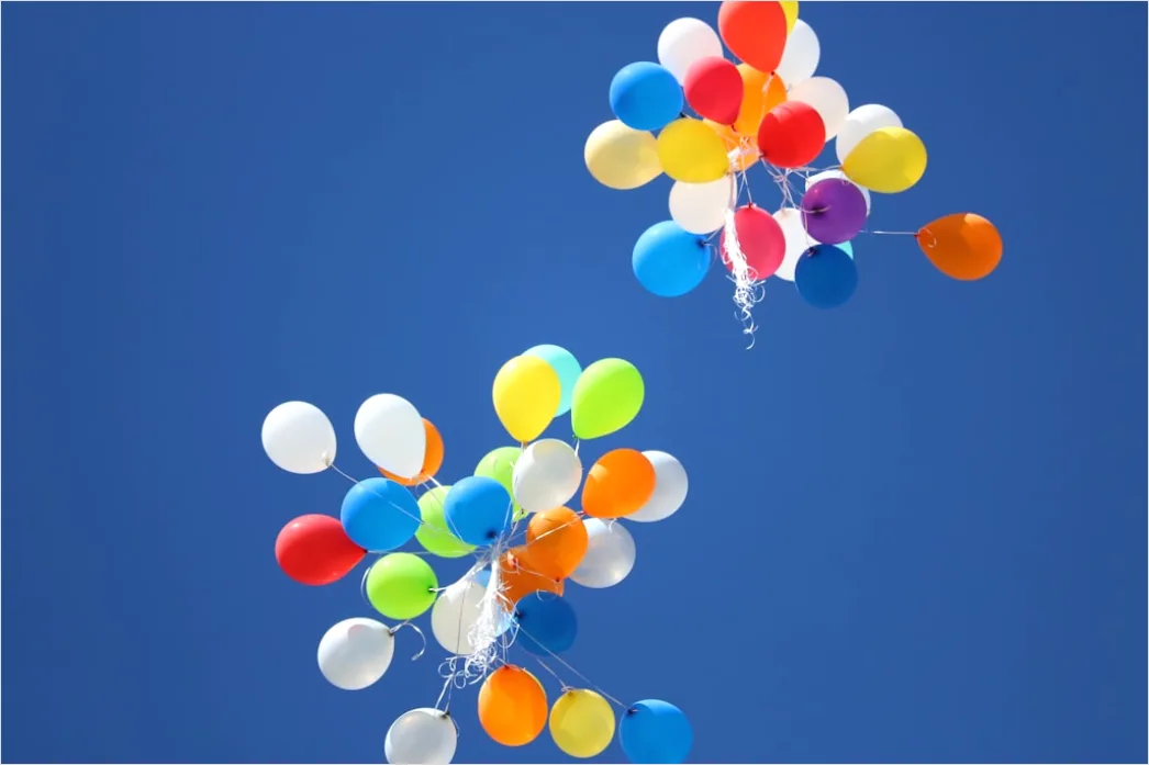 Detail Balloon Drop Stage Celebration Moment Number 2