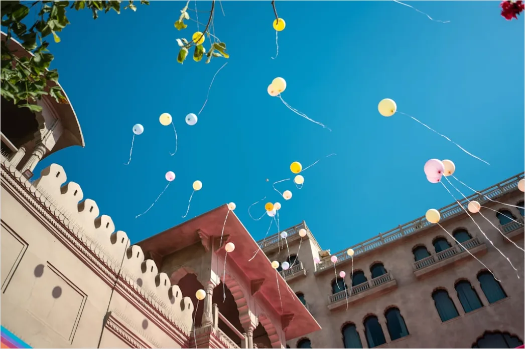 Detail Balloon Drop Stage Celebration Moment Number 14