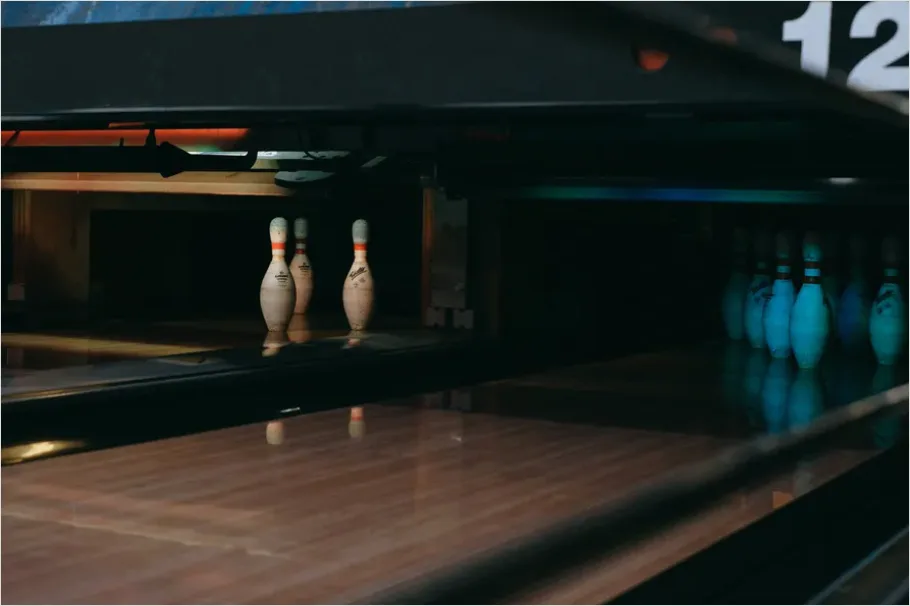 Bowling Alley Lane Action Photo 91bb
