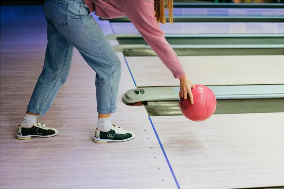 Detail Bowling Alley Lane Action Photo Number 12