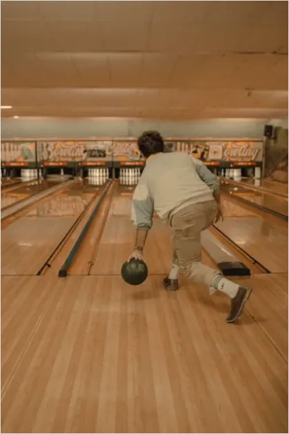 Detail Bowling Alley Lane Action Photo Number 4