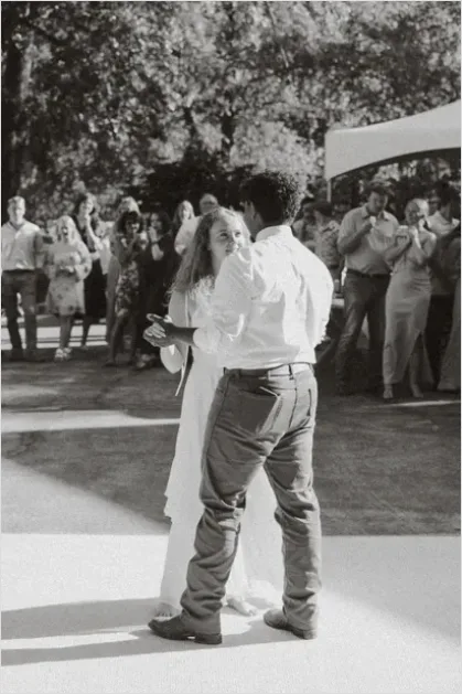 Detail Bride And Groom First Dance Photo Number 8