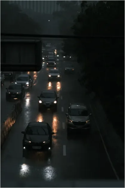 Detail Car Headlights On Dark Road Photo Number 3