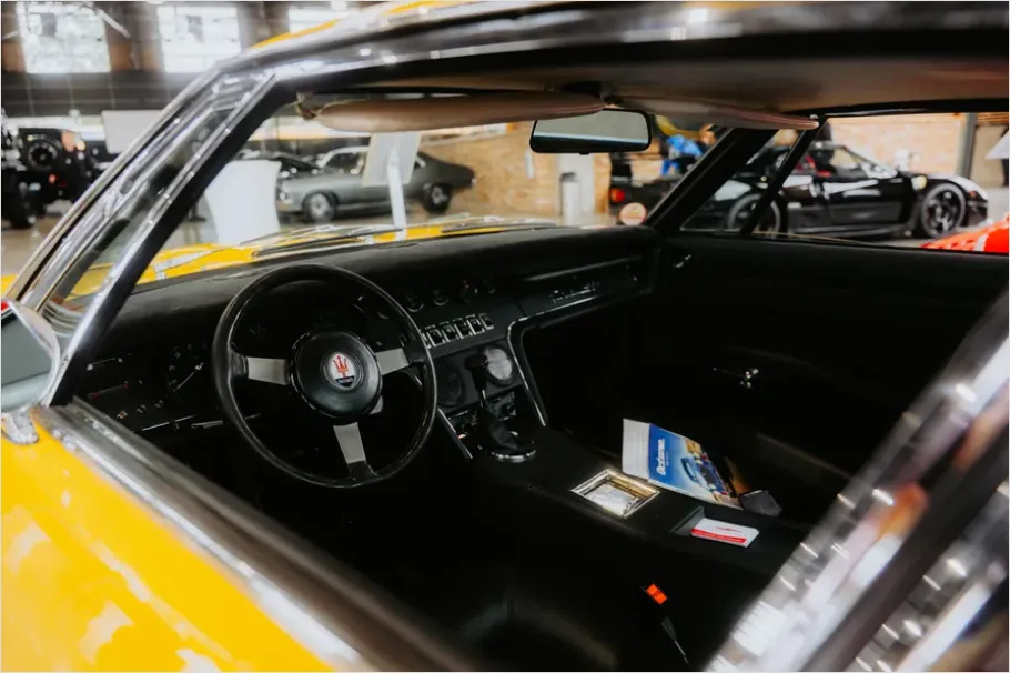 Car Show Exhibition Hall Interior E3a1