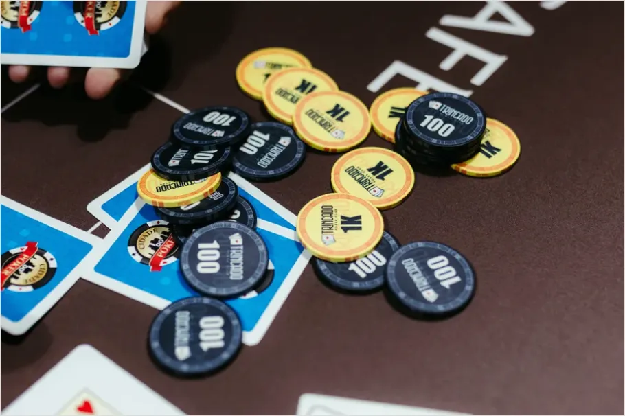 Detail Card Game Tournament Table Photo Number 13