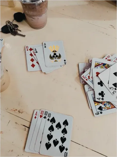 Detail Card Game Tournament Table Photo Number 6