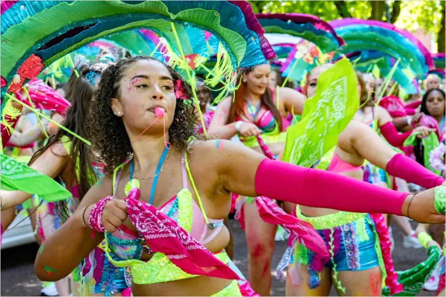 Carnival Parade Dancers Photo 4daf