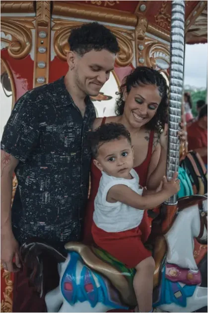 Detail Carousel Ride Family Fun Photo Number 2
