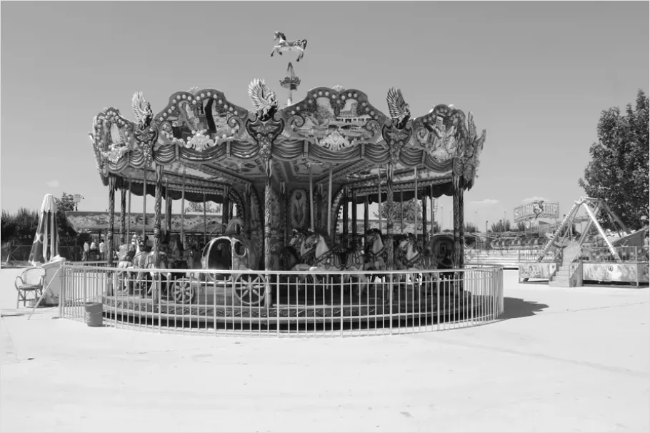 Detail Carousel Ride Family Fun Photo Number 9