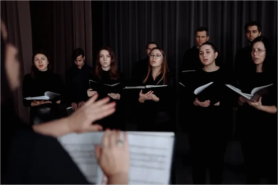 Detail Choir Singing In Concert Photo Number 5