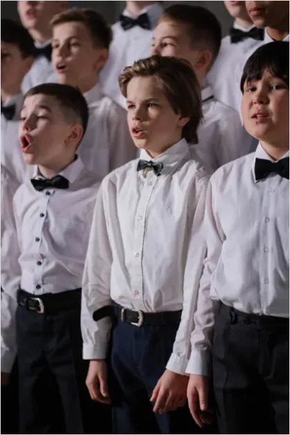 Detail Choir Singing In Concert Photo Number 9