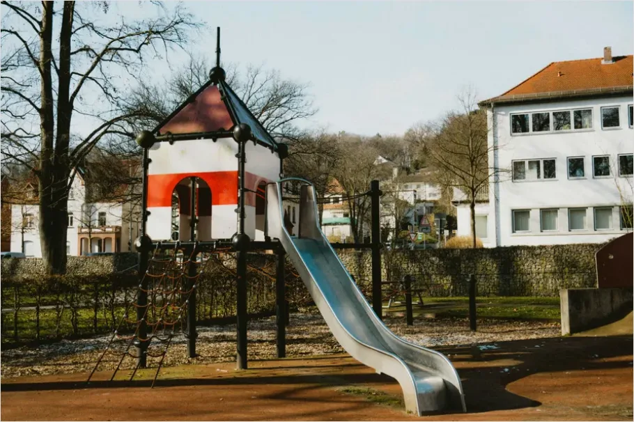 Detail City Playground Neighborhood Photo Number 3