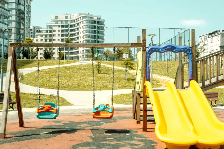 Detail City Playground Neighborhood Photo Number 7